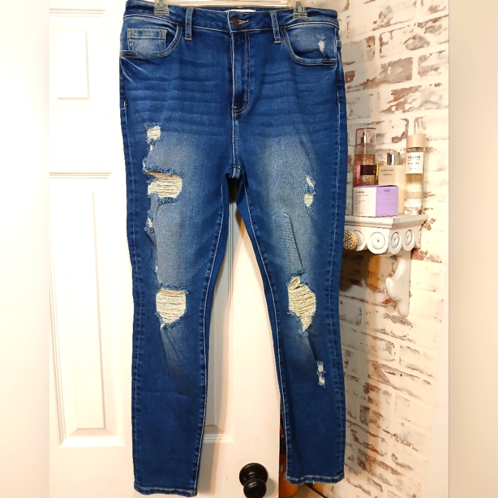 Zenana Distressed Stretch Jeans
